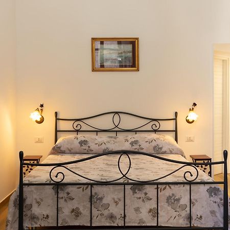 B&B Palazzo Sersale Napoli Eksteriør bilde