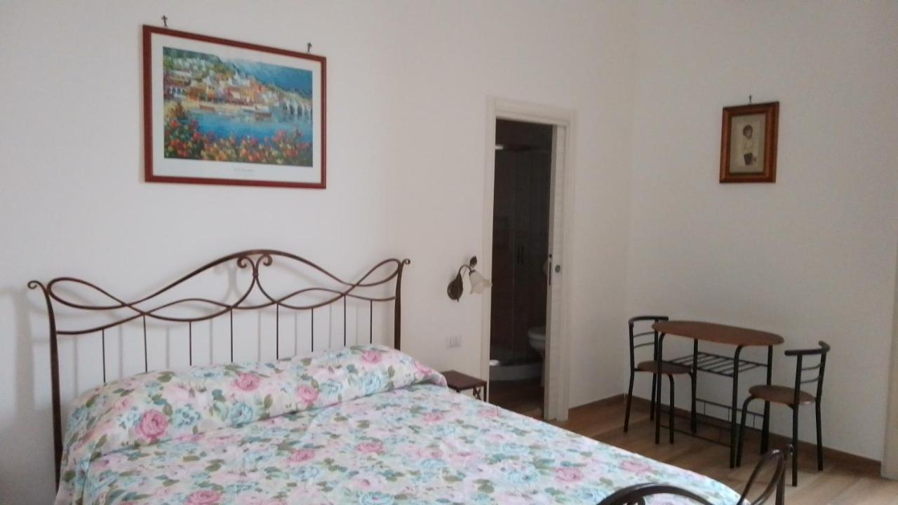 B&B Palazzo Sersale Napoli Eksteriør bilde