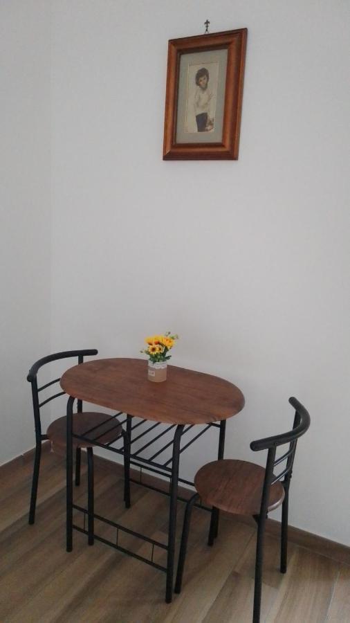 B&B Palazzo Sersale Napoli Eksteriør bilde