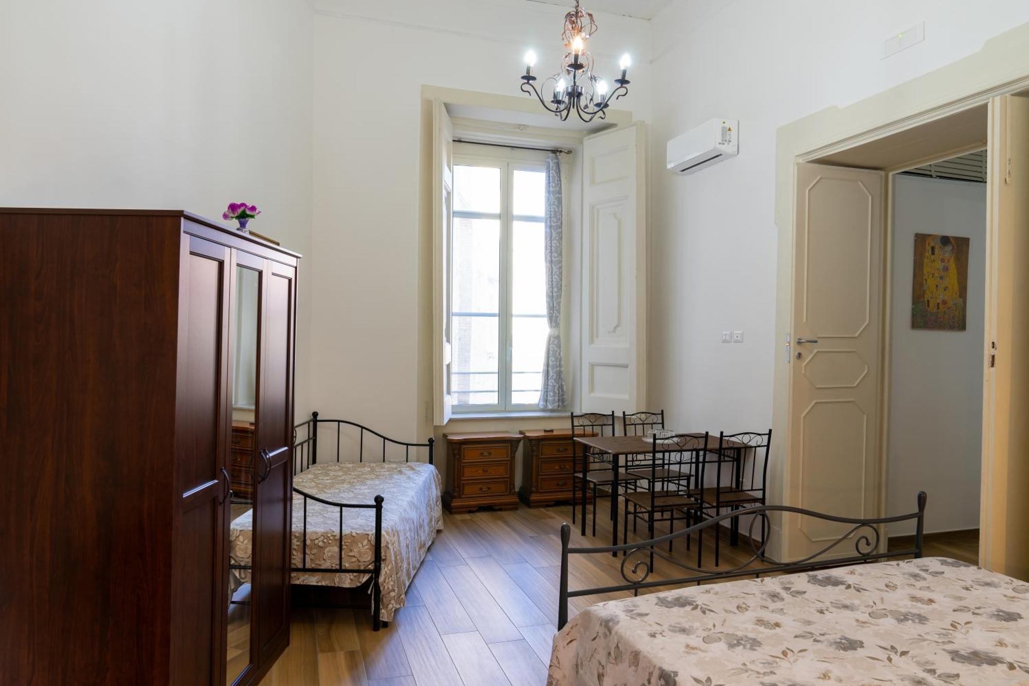 B&B Palazzo Sersale Napoli Eksteriør bilde