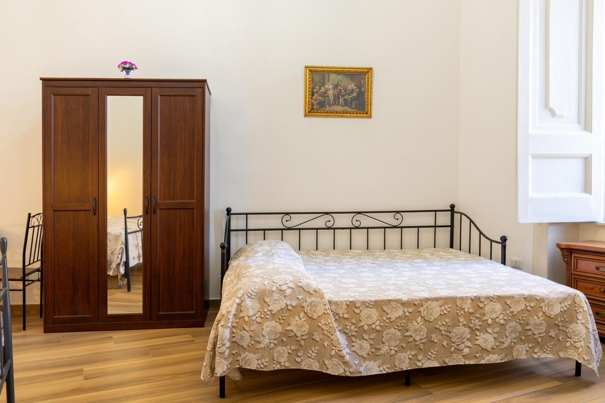 B&B Palazzo Sersale Napoli Eksteriør bilde