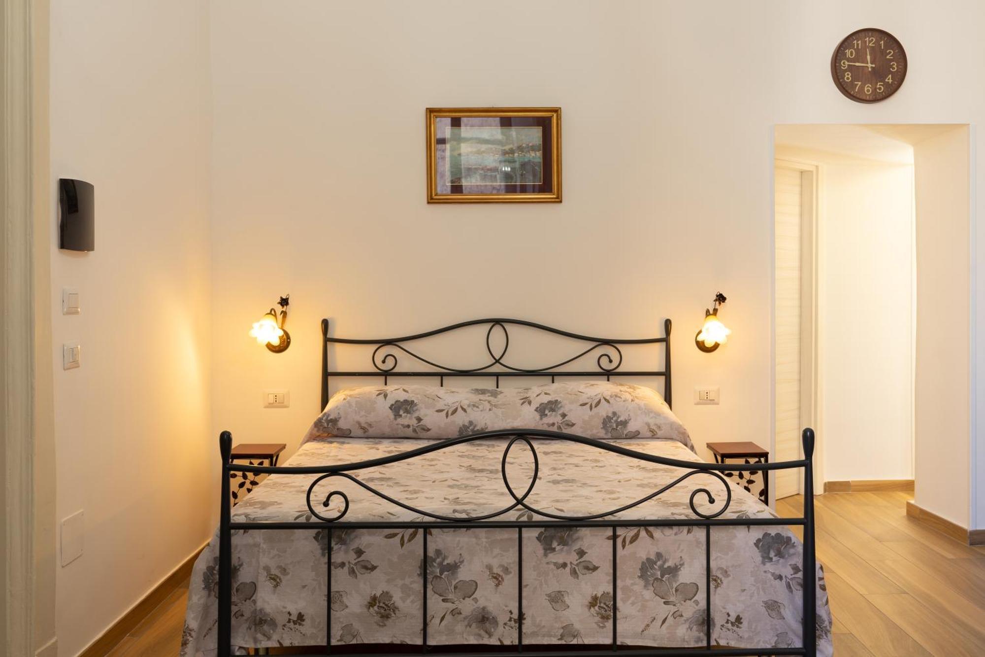 B&B Palazzo Sersale Napoli Eksteriør bilde