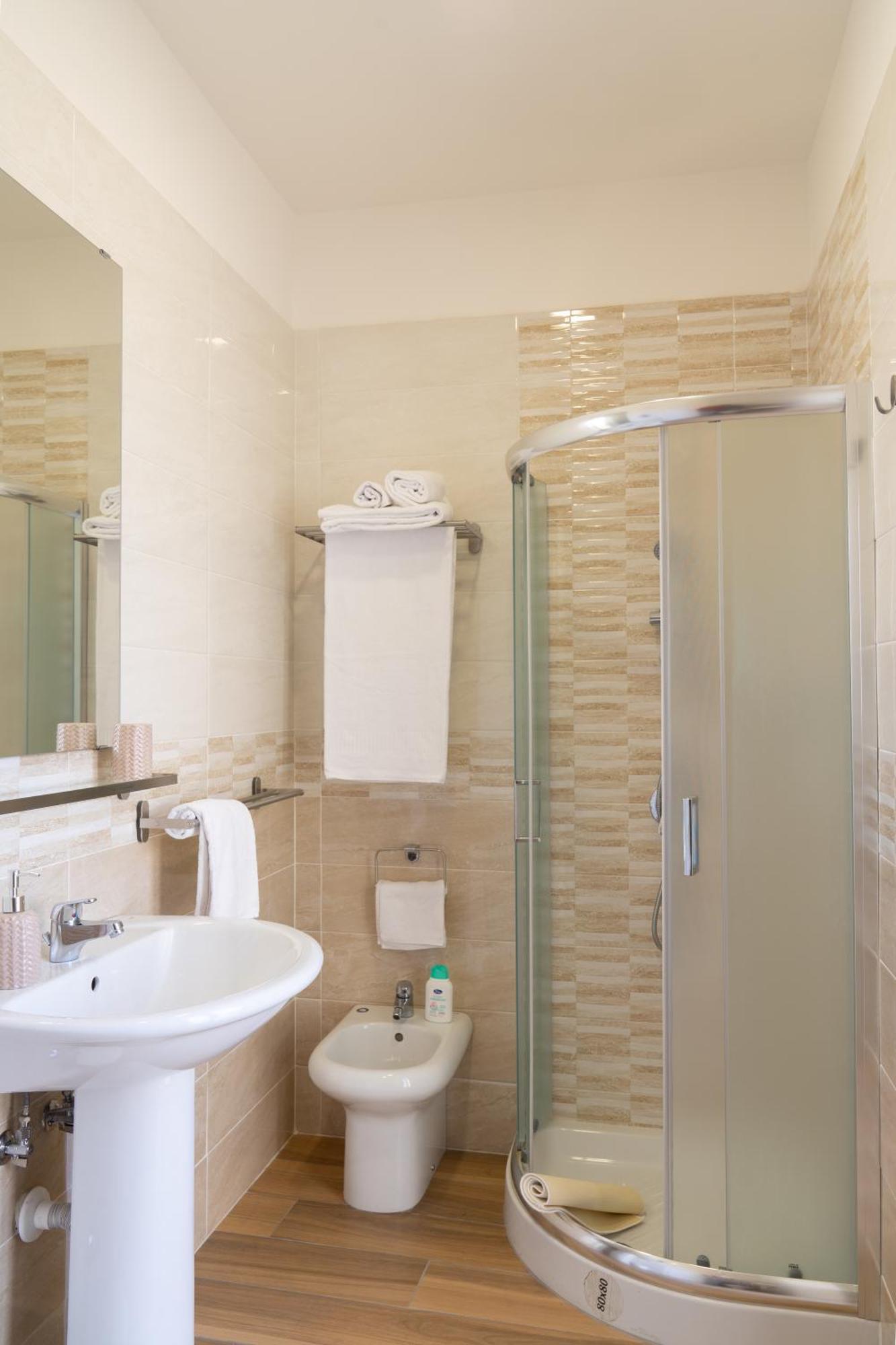 B&B Palazzo Sersale Napoli Eksteriør bilde
