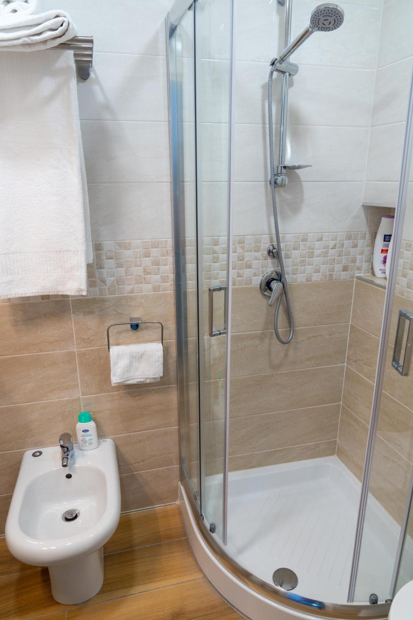 B&B Palazzo Sersale Napoli Eksteriør bilde
